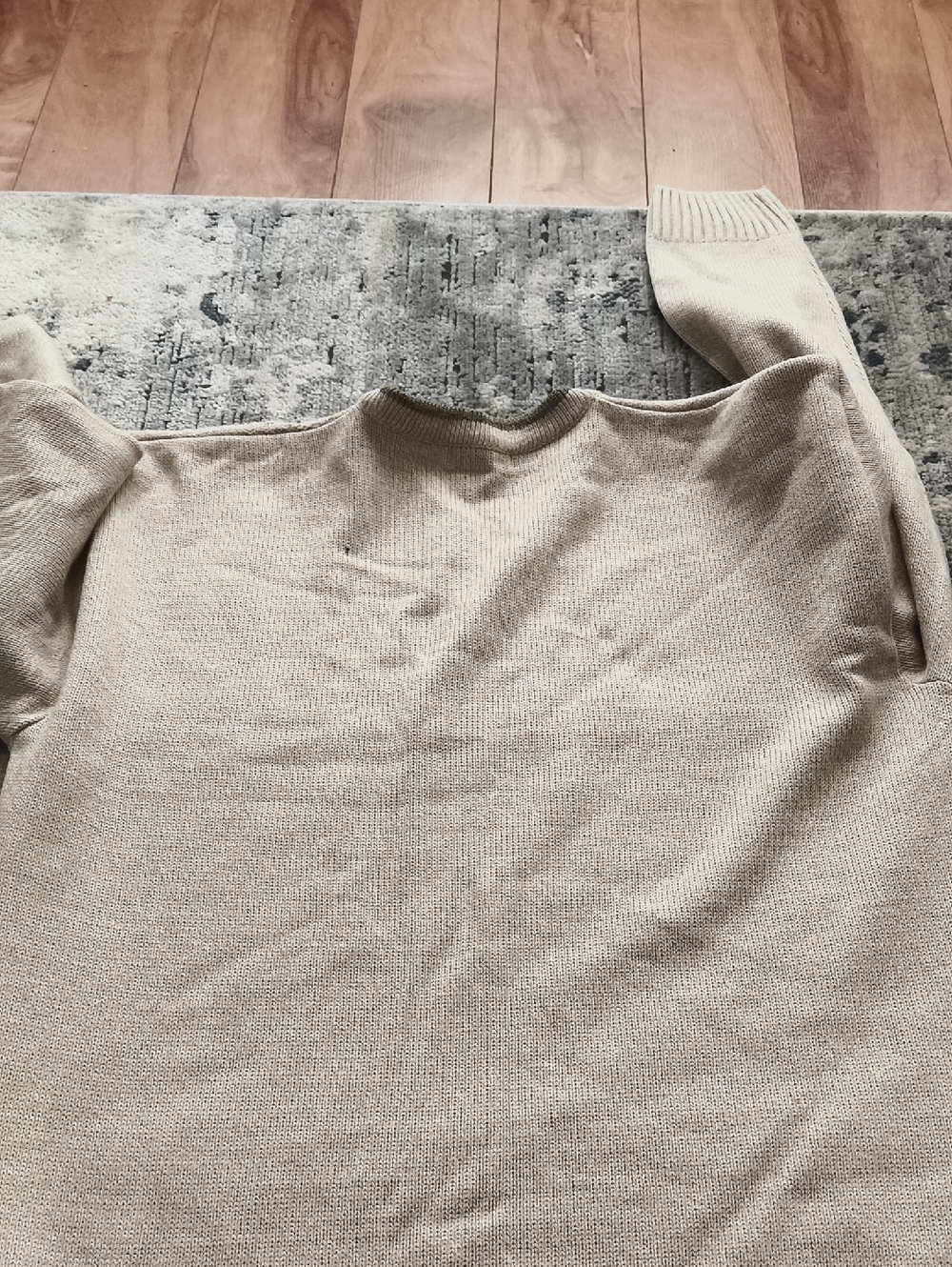 Men's Beige V-Neck Patterned Sweater - Picture 2 of 4